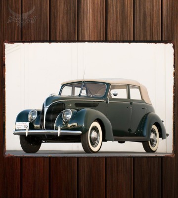Металлическая табличка Ford V8 Deluxe Convertible Sedan (81A-740)